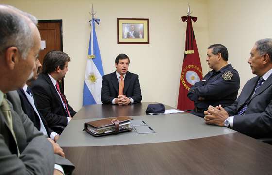 Ex jefes comparten su experiencia en la formación de aspirantes a ingresar a la Policía