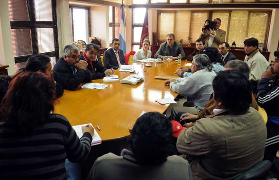 Gobierno y trabajadores de cooperativas diseñarán una agenda  de temas comunes