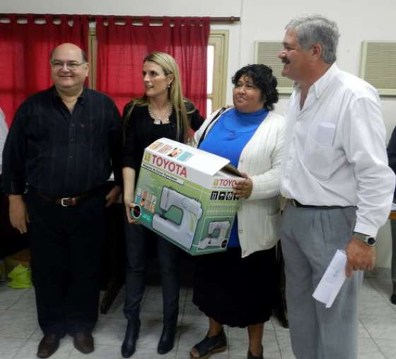 Se entregaron herramientas de trabajo en comunidades aborígenes