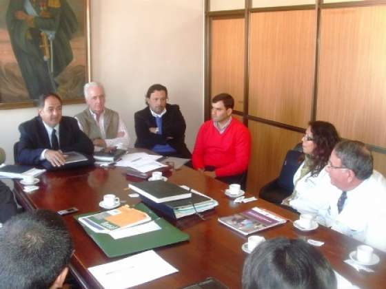 La Unidad de Apoyo Sanitario para Aborígenes se reunió con Senadores