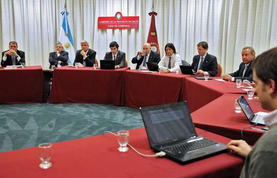 El Gobierno pagará el medio aguinaldo a sus empleados el 15 y 16 de junio