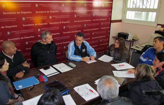Funcionarios de Deportes planificaron la capacitación anual para la región