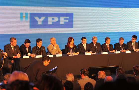 Urtubey participó de la presentación del Plan Estratégico de YPF