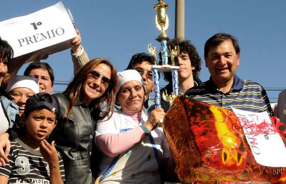María Socorro Díaz es la mejor empanadera del concurso de Castañares