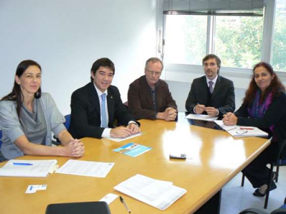 Funcionarios se reunieron con representantes de la Embajada francesa