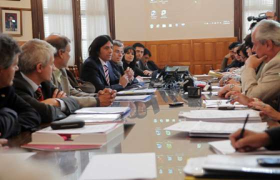 Parodi informó sobre la gestión económica a legisladores