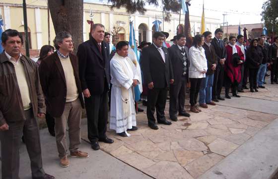 Loutaif asistió a las Fiestas Patronales de La Viña