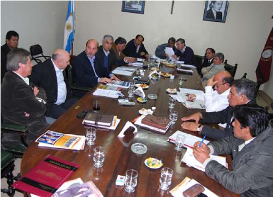 El Director de Vialidad se reunió con Senadores