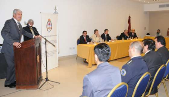 Zottos participó del cierre del curso de capacitación en lucha contra el narcotráfico