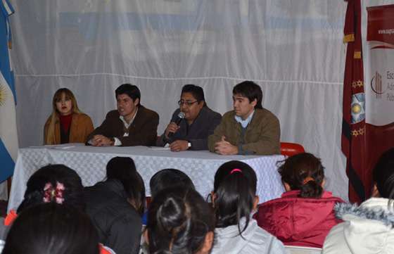 La Escuela de Administración Pública abrió un curso de inglés en Tolar Grande