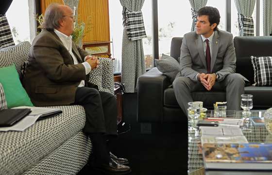 Urtubey recibió a participantes en el precoloquio de Idea