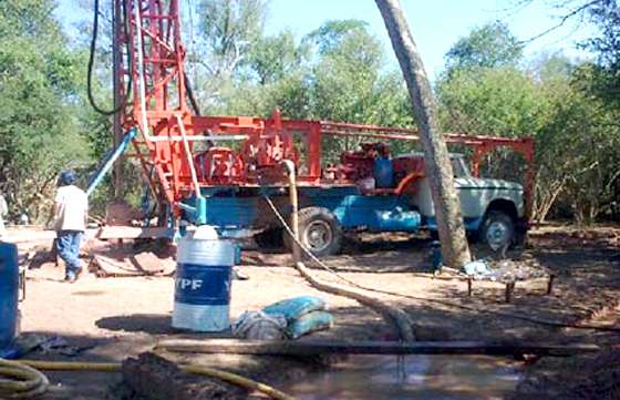 El Gobierno mejorará el suministro de agua para los vecinos de los lotes 55 y 14