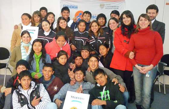25 alumnos de barrio Universitario y Solidaridad reciben apoyo escolar