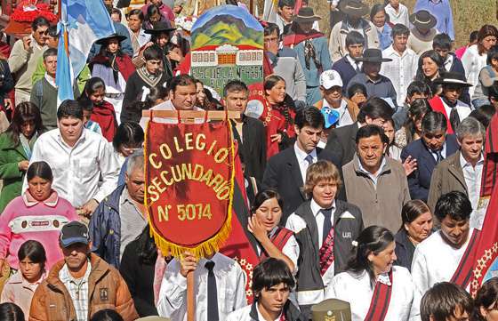 En Los Toldos, el Gobernador participó de las fiestas patronales en honor a San Pedro Apóstol