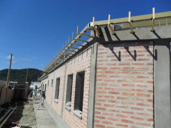 Progresa construcción de la nueva comisaría de barrio 17 de Octubre