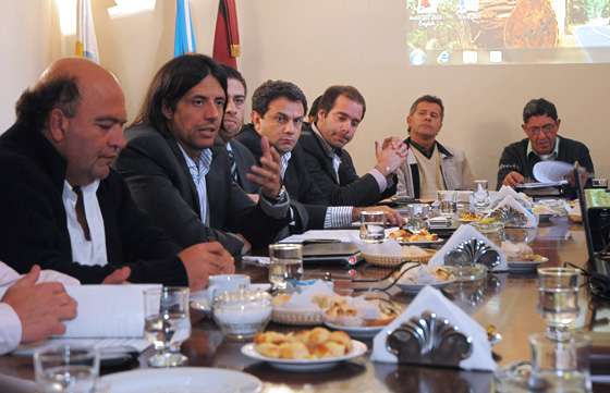 Parodi informó a senadores la gestión económica de la provincia