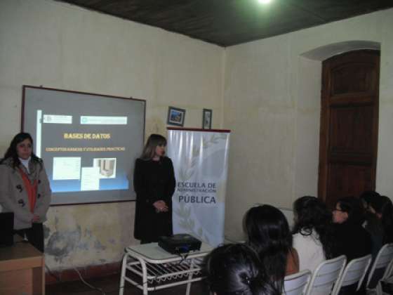 Lanzaron curso de Bases de Datos en Cerrillos