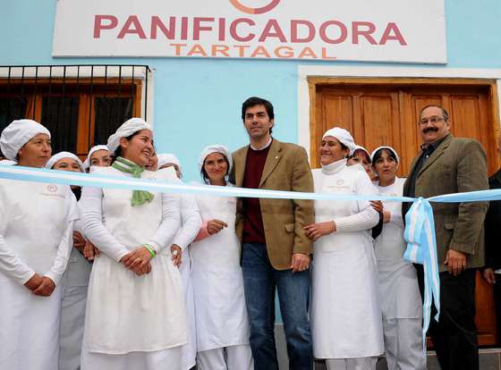 Dos nuevas fábricas sociales generan puestos de trabajo para 50 familias de Tartagal