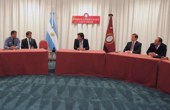 Urtubey se reunió con la cúpula de la Policía de Salta