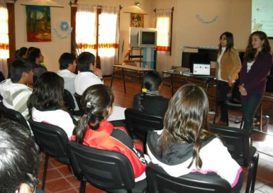 Capacitación a becarios de la Fundación para el Desarrollo Sostenible
