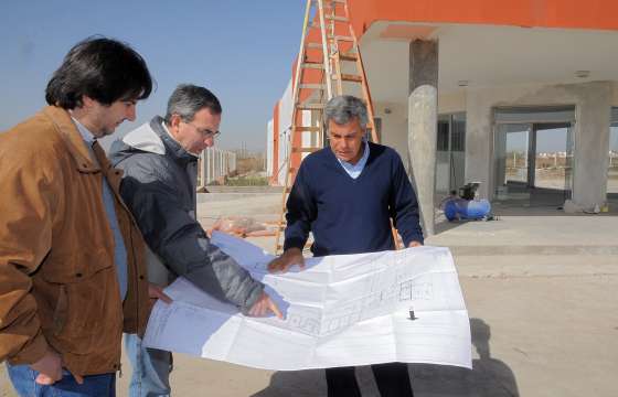 En barrio El Huayco se construyen las escuelas para EFETA y Complejo de Artes
