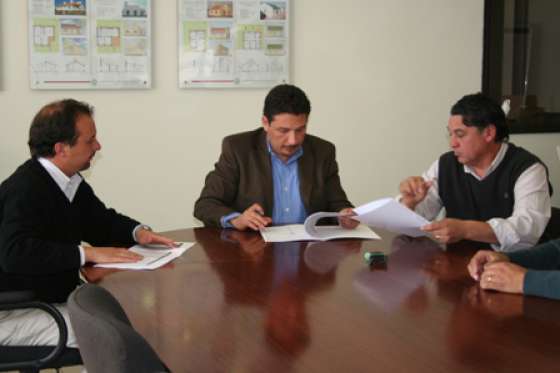 Veinte familias de El Tala se beneficiarán con obras del IPV