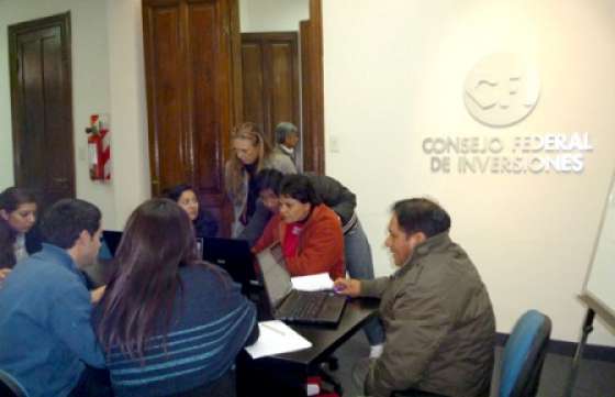 Comunas provinciales se capacitan  en el uso de redes sociales