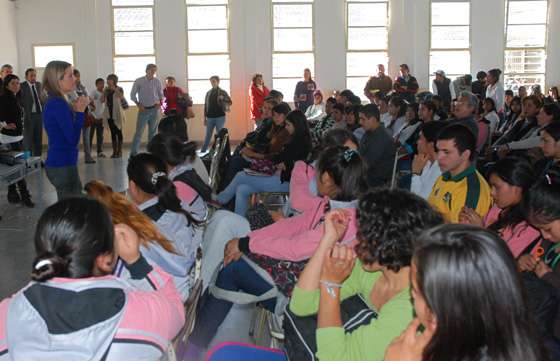 Charla sobre violencia en la escuela Siglo XXI