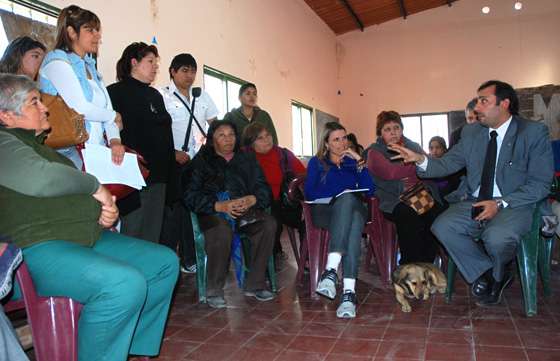 Vecinos de Siglo XXI hicieron consultas al Ministerio de Derechos Humanos