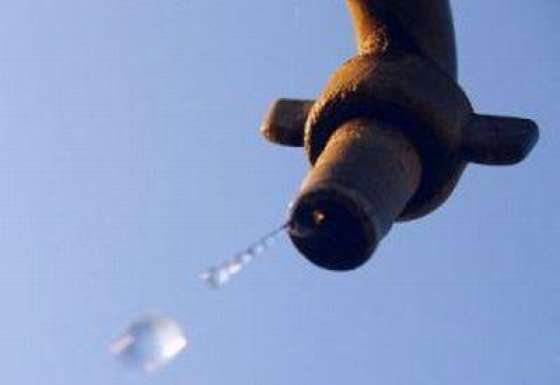 Vecinos de barrio San Carlos tendrán hoy un corte en el servicio de agua potable
