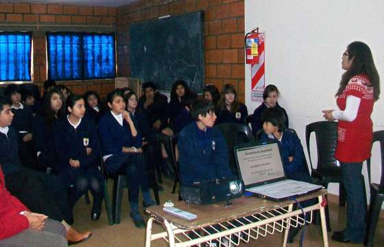 Charlas preventivas para padres, docentes y estudiantes