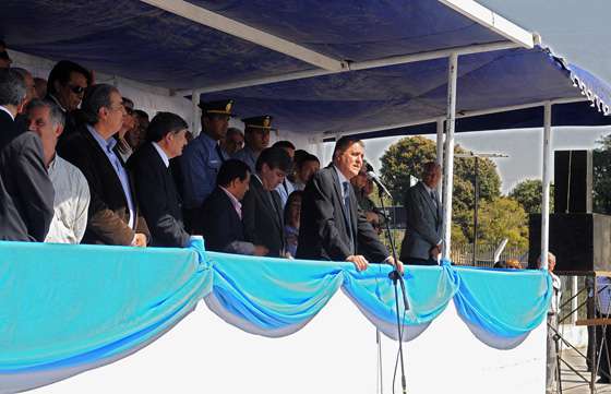 Loutaif encabezó la fiesta patronal de Hipólito Yrigoyen