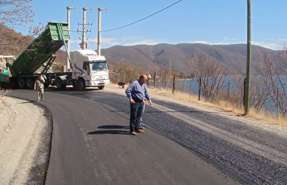 Vialidad repavimenta la ruta 47 camino al dique Cabra Corral