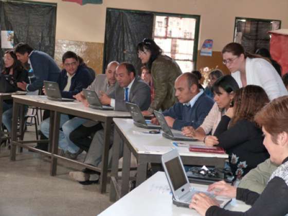 Fortalecen estrategias para el uso de TIC en las aulas