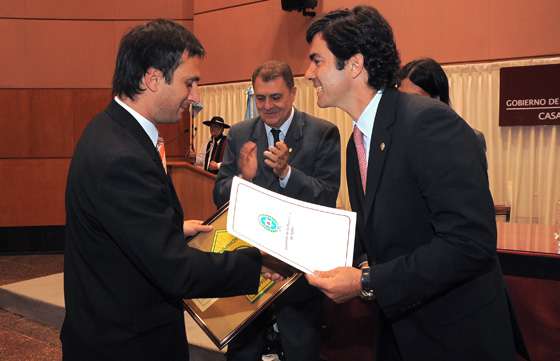 Urtubey entregó terrenos para proyectos recreativos, deportivos y turísticos de instituciones salteñas