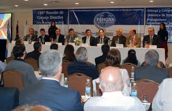 Empresarios hoteleros y gastronómicos del país debate en Salta la actualidad del sector