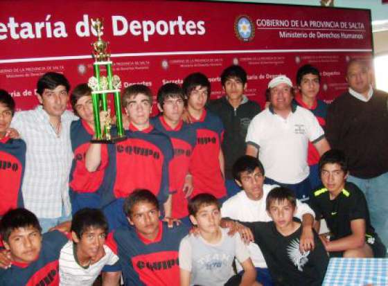 El Tala campeón de futbol sub 14 de los Juegos Evita