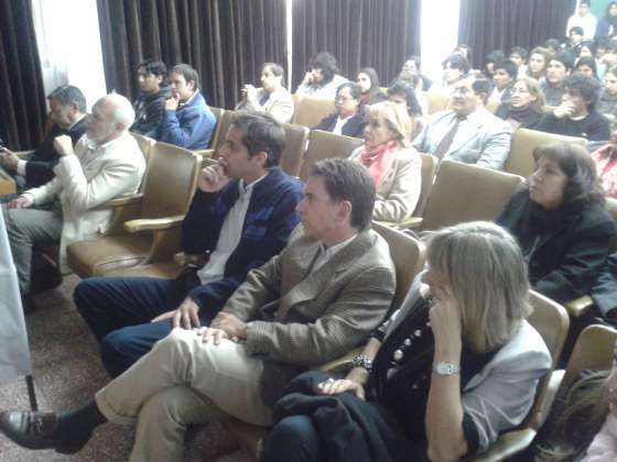 Promueven a estudiantes universitarios como emprendedores
