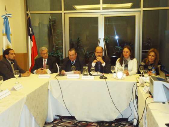 Argentina y Chile trabajan en una red de atención a víctimas de violencia intrafamiliar