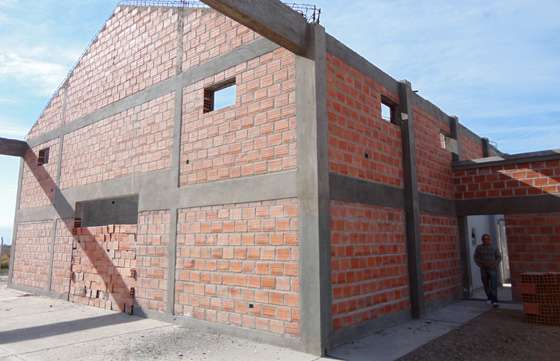 En General Güemes se construye una planta de extracción de miel