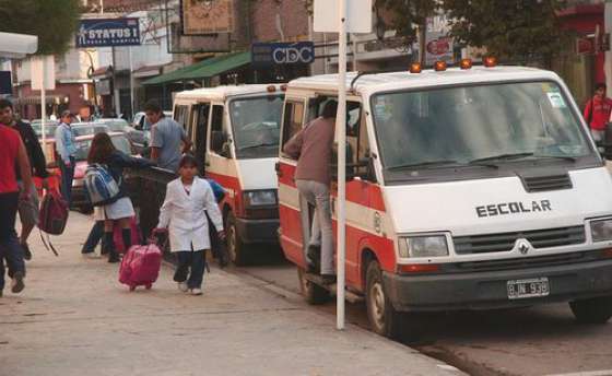La AMT refuerza los controles contra el transporte escolar ilegal