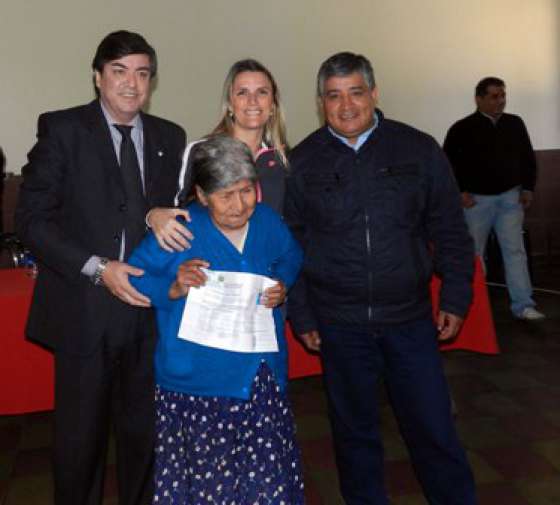 Se entregaron las primeras tarjetas Argentina-Argentina