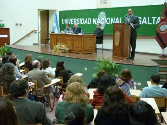 Coordinan acciones para el fortalecimiento del sistema educativo provincial