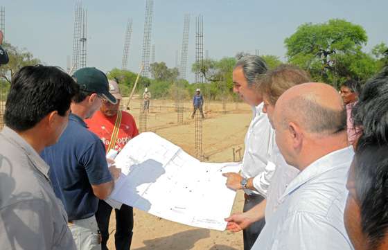 Nueva escuela se construye en la comunidad aborigen El Cañaveral
