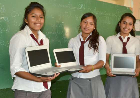 Alumnas de Pichanal destacaron la importancia de las netbooks para la mejora de la calidad educativa