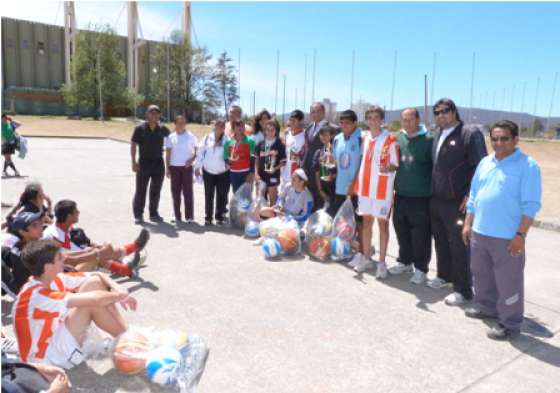 Estudiantes de Capital participaron en el torneo intercolegial de fútbol