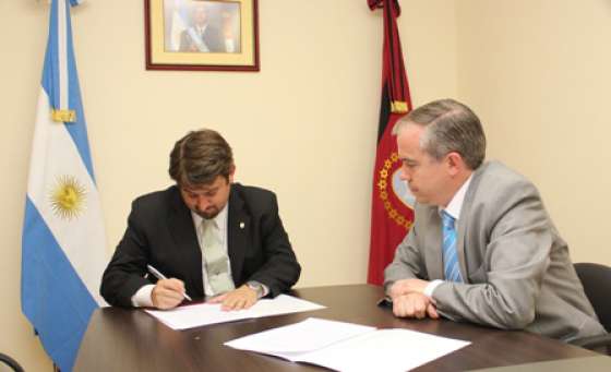 Salta y Jujuy firmaron acuerdo de validación de permisos para transporte y navegabilidad