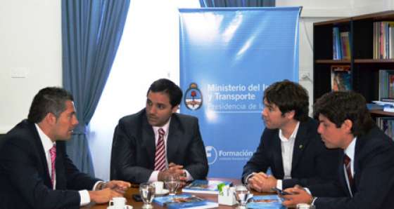 La EAP firmó convenio con el Instituto Nacional de Capacitación Política