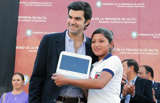 Más de 800 netbooks fueron entregadas a alumnos y docentes de la zona sudeste de la Ciudad