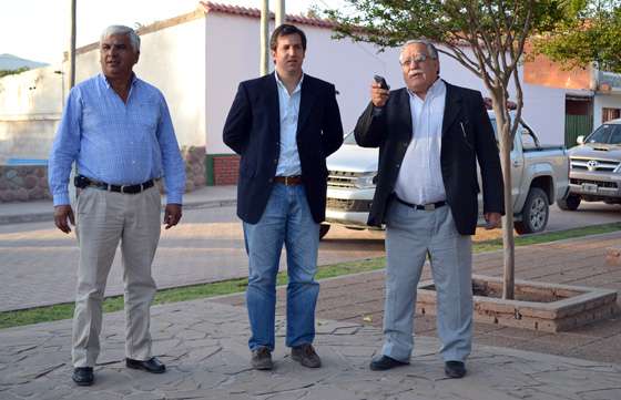 Sylvester visitó la localidad de El Jardín